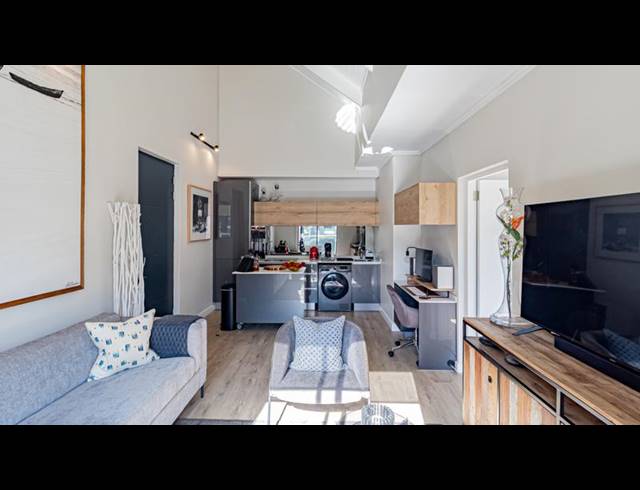 1 BEDROOM APARTMENT FOR SALE IN SANDRINGHAM